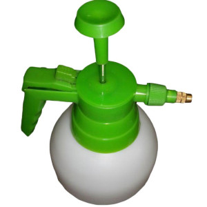 Pressure Spray Bottle White/Green